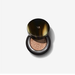 Victoria Beckham Lid Lustre in Honey. Swatched once.